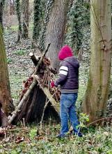 De jeugdbewegingen hebben het hout tot hun beschikking, onmisbaar toezicht